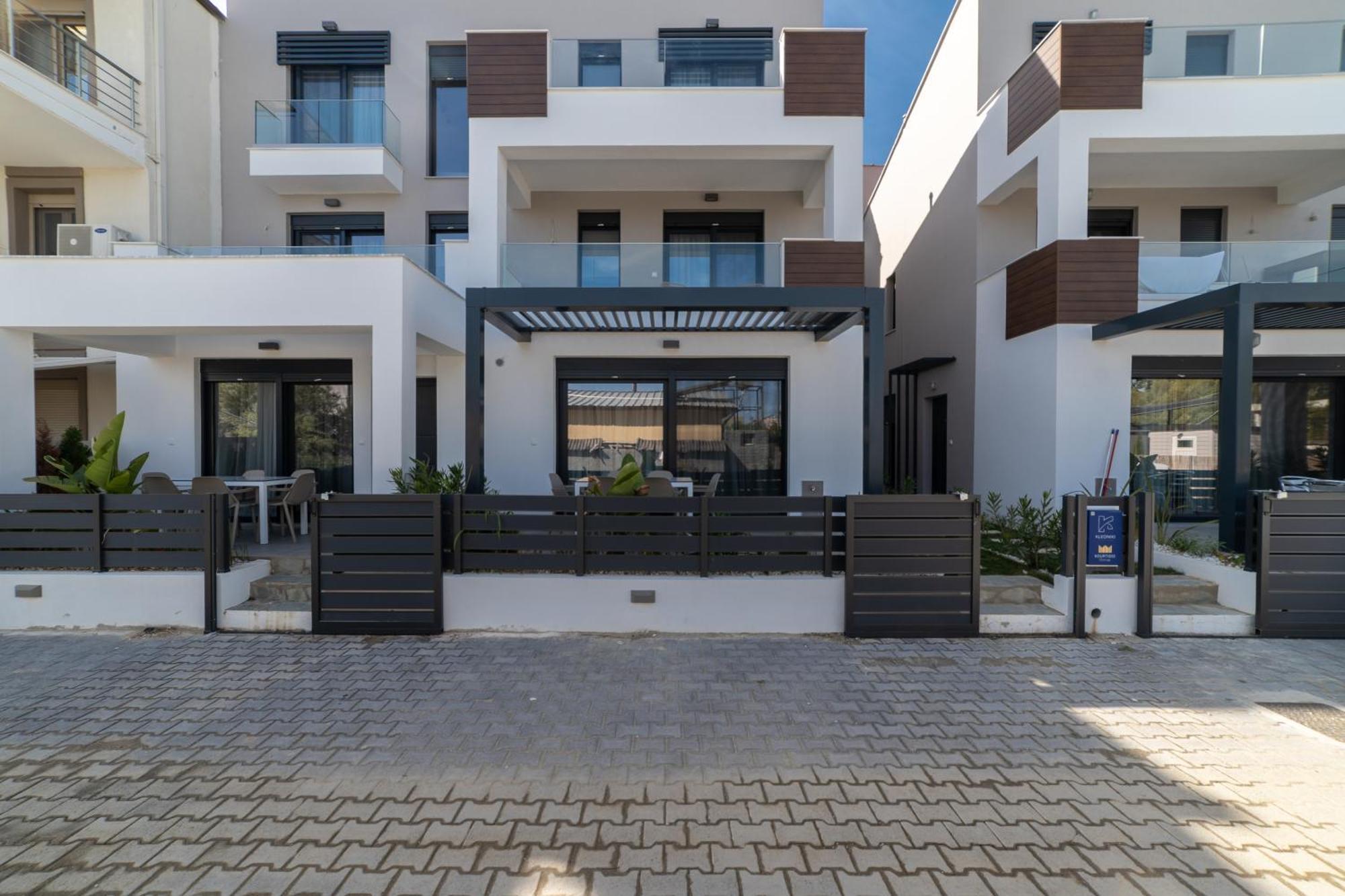 Kleoniki & Irida Residential Complexes Appartement Ofrínion Buitenkant foto