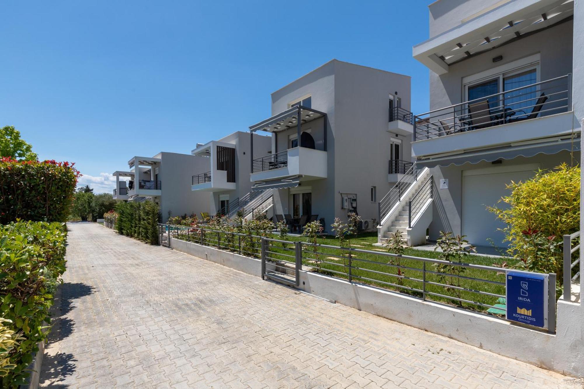 Kleoniki & Irida Residential Complexes Appartement Ofrínion Buitenkant foto